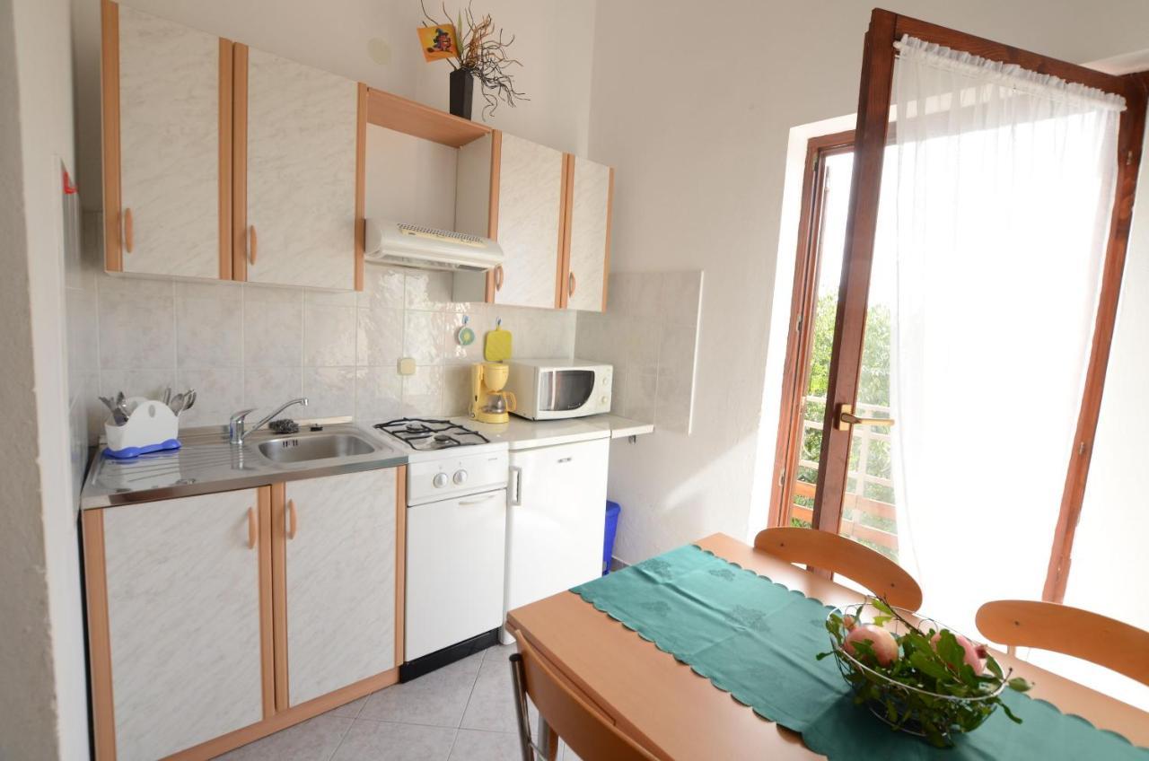 Apartments Josip Pavicini Exterior photo