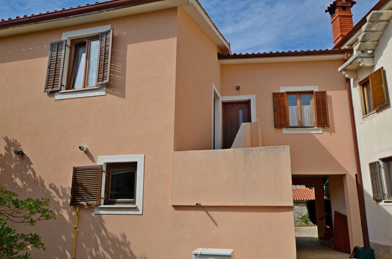 Apartments Josip Pavicini Exterior photo